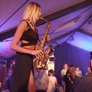 Saxophonist_Event_Buchen_Firmen_Anfragen